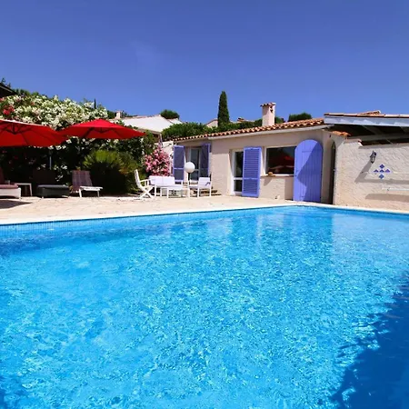 Les Lauriers Blancs Pour 6 Personnes Avec Piscine Privee Et Vue A